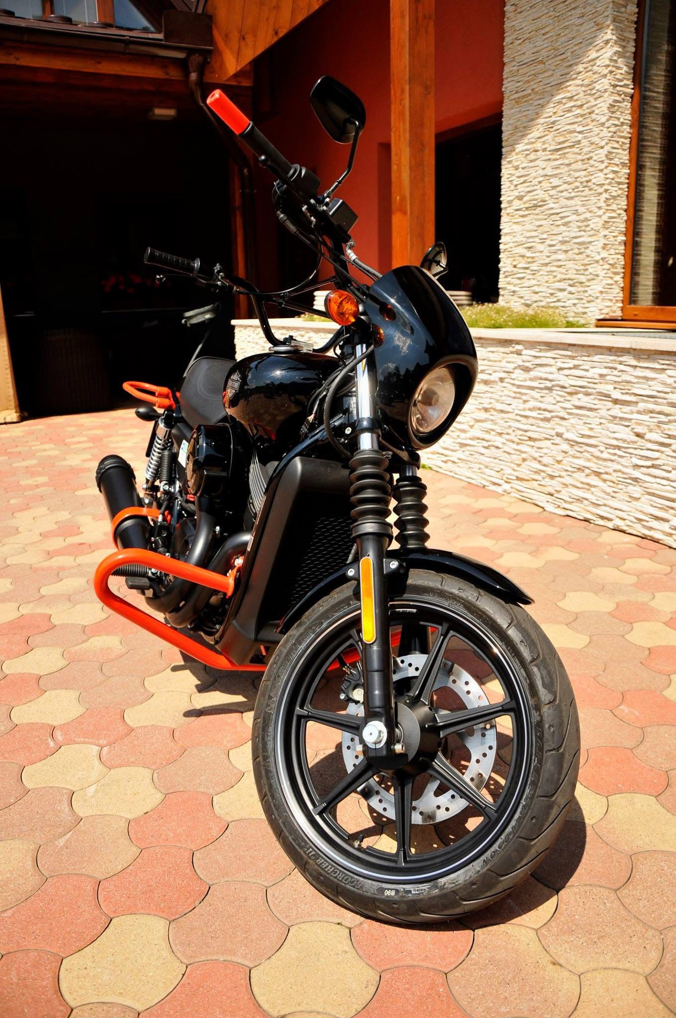 Harley Davidson - Street